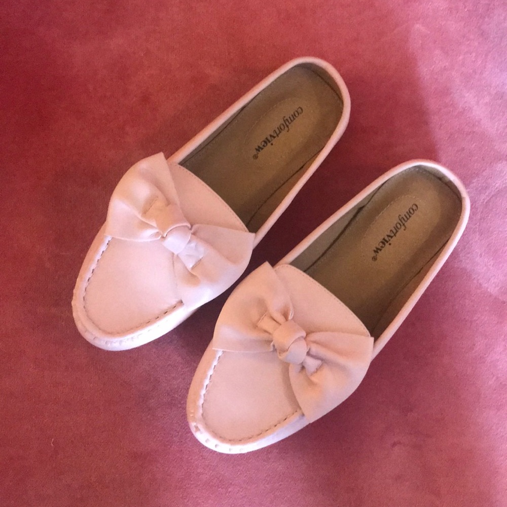 BRAND NEW! Pale Pink ComfortView Aleena Mule